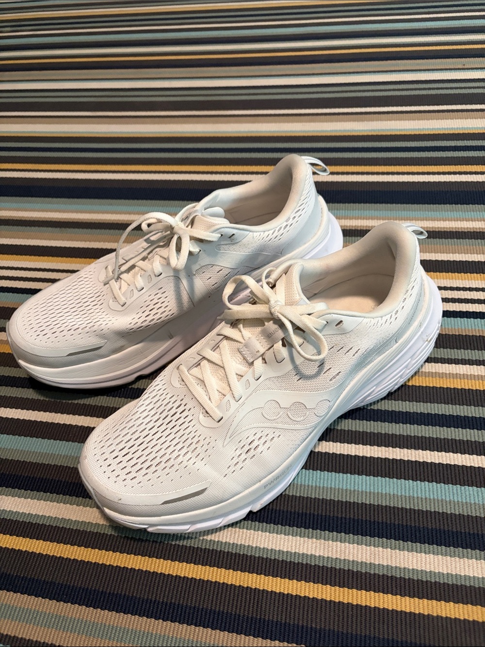 Saucony Guide 18 Running Shoes
